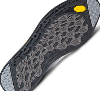 The rubberized traction wall of 
the Callaway Xfer Vibe.