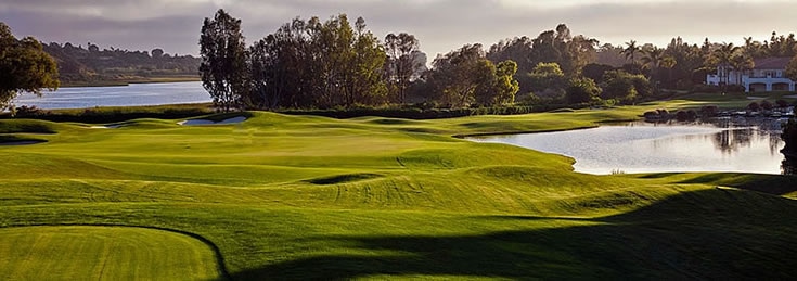 The 18th hole at Aviara is one of the most dramatic finishing holes in Southern California<br>